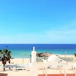 Seaside Serenity: 1br With Breathtaking Ocean View *