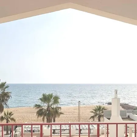Апартаменты Seaside Serenity: 1br With Breathtaking Ocean View *