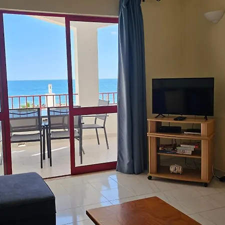 Apartamento Seaside Serenity: 1br With Breathtaking Ocean View