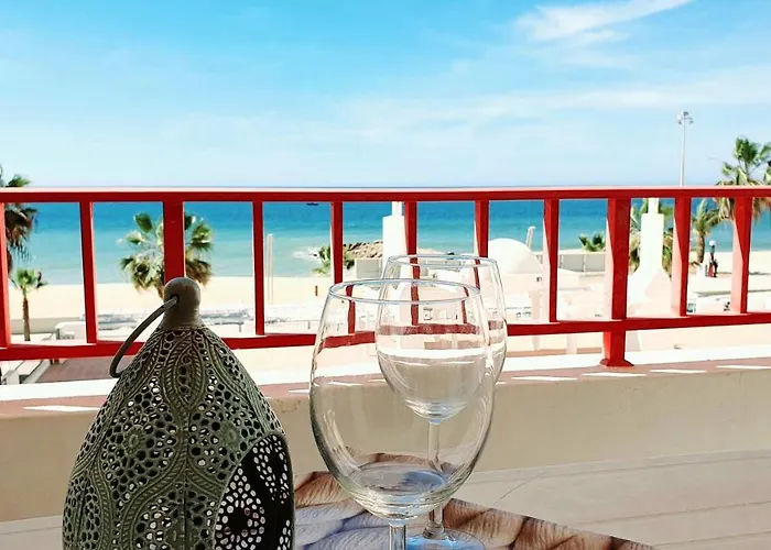 Seaside Serenity: 1br With Breathtaking Ocean View