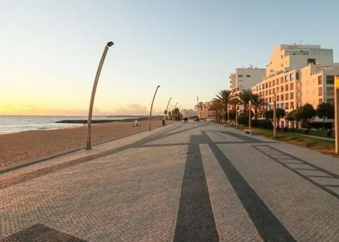 Seaside Serenity: 1br With Breathtaking Ocean View Apartamento Quarteira