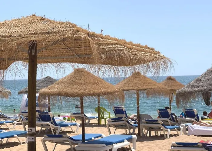 Seaside Serenity: 1br With Breathtaking Ocean View Quarteira
