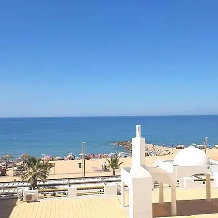 Seaside Serenity: 1br With Breathtaking Ocean View