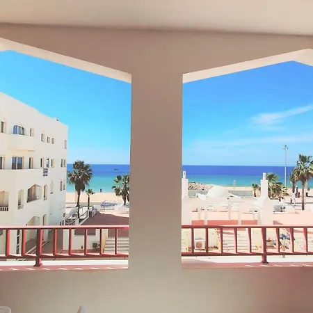 Seaside Serenity: 1br With Breathtaking Ocean View