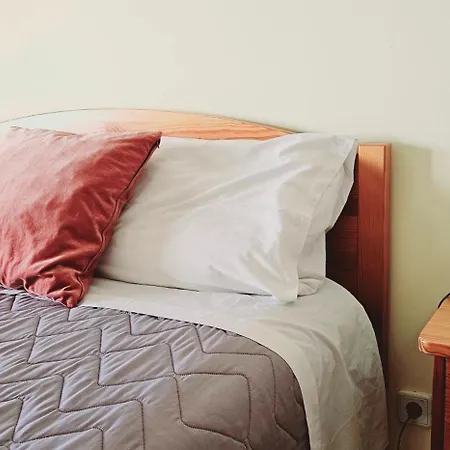 Seaside Serenity: 1br With Breathtaking Ocean View *