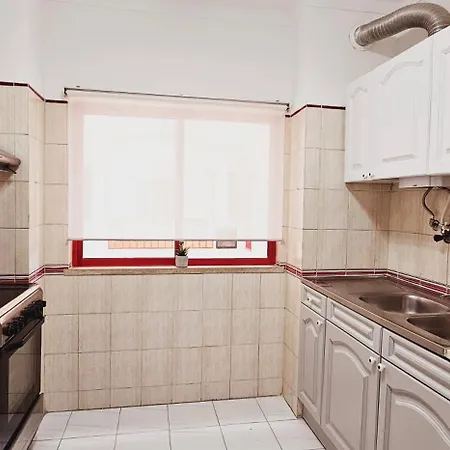 Seaside Serenity: 1br With Breathtaking Ocean View *