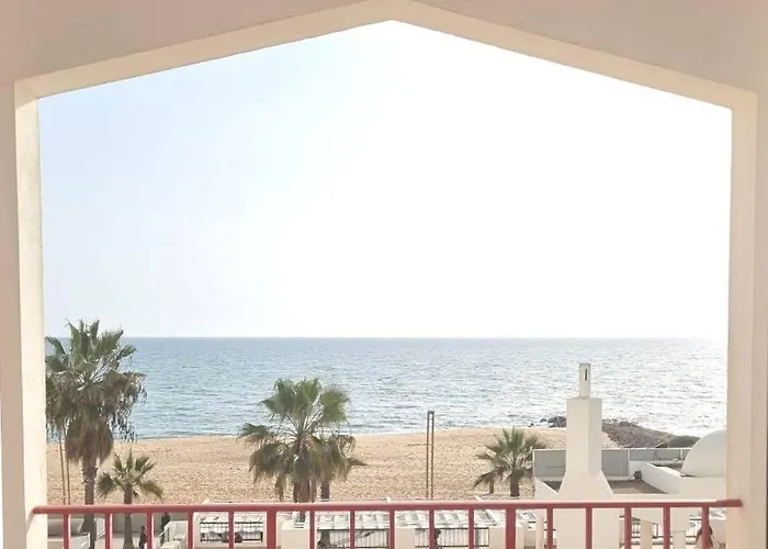 شقة Seaside Serenity: 1br With Breathtaking Ocean View *