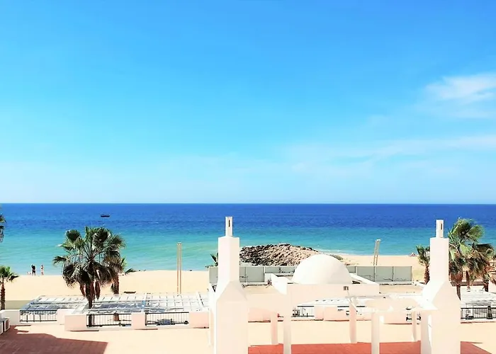 Seaside Serenity: 1br With Breathtaking Ocean View *