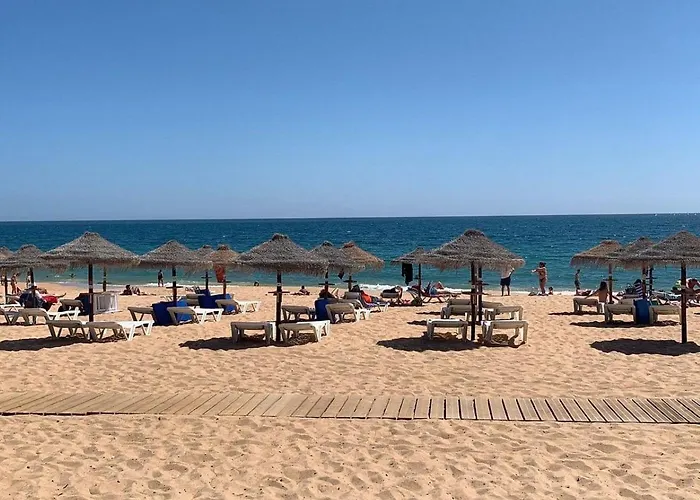 Seaside Serenity: 1br With Breathtaking Ocean View كوارتيرا