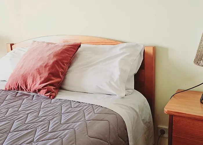 Seaside Serenity: 1br With Breathtaking Ocean View *