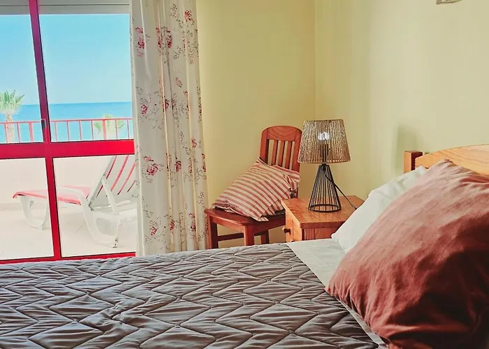 Seaside Serenity: 1br With Breathtaking Ocean View كوارتيرا