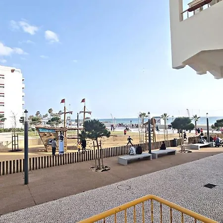 Apartamento Seaside Serenity: 1br With Breathtaking Ocean View
